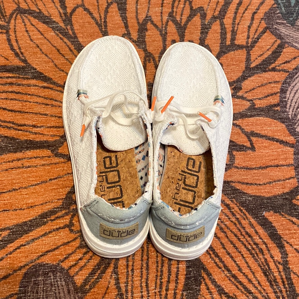 Women’s Hey Dude - size 6